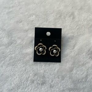 Gold Pearl Flower Stud Earrings - Women Jewelry